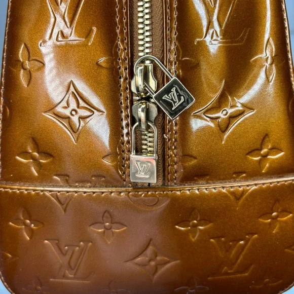 Louis Vuitton Monogram Vernis Handbag - Picture 6 of 15